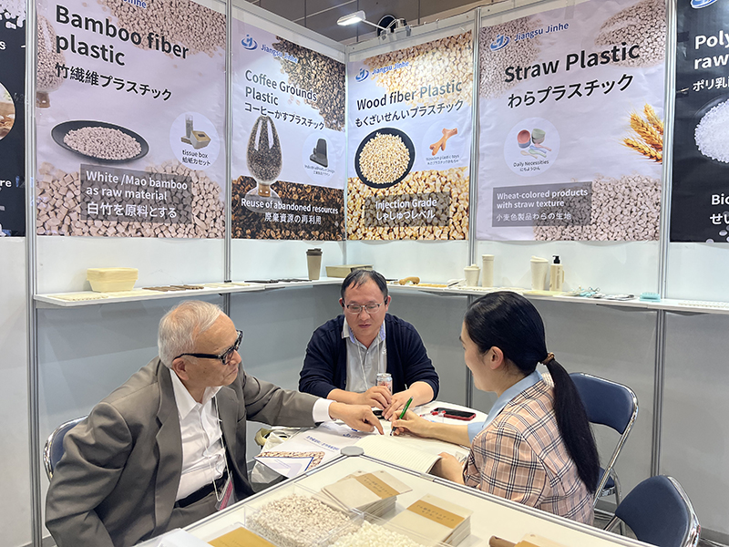 Jiangsu Jinhe High Tech Osakan korkean suorituskyvyn muovinäyttely päättyi onnistuneesti: innovatiiviset biopohjaiset materiaalit ovat voittaneet kansainvälisen huomion ja edistäneet globaalia vihreää muutosta